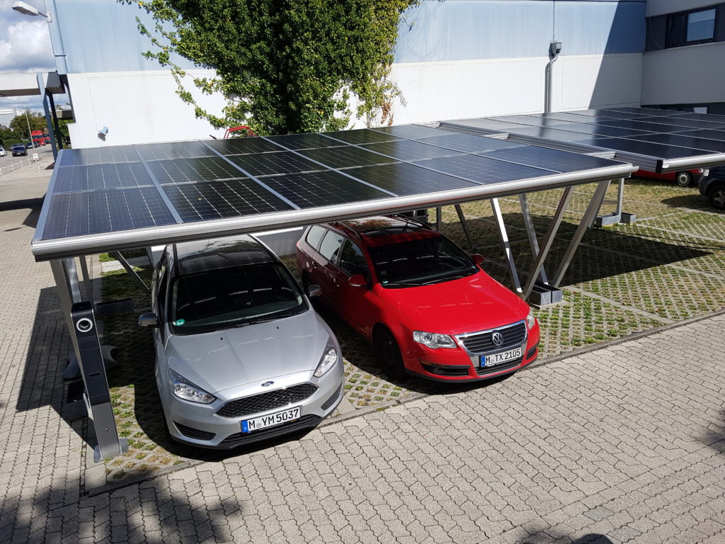 Photovoltaik Carport-System mit transparenten Solarmodulen