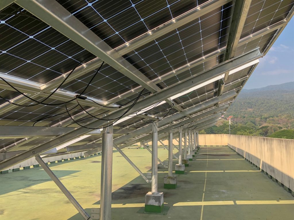 Dachanlage Unterkonstruktion Mounting System für Bifacial Solarmodule