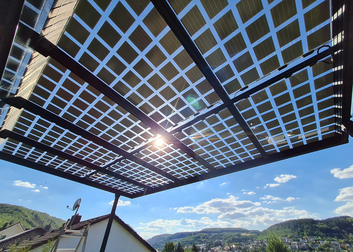 Nutzen Sie Ihr Terrassendach für die Photovoltaik und sparen Sie bares Geld