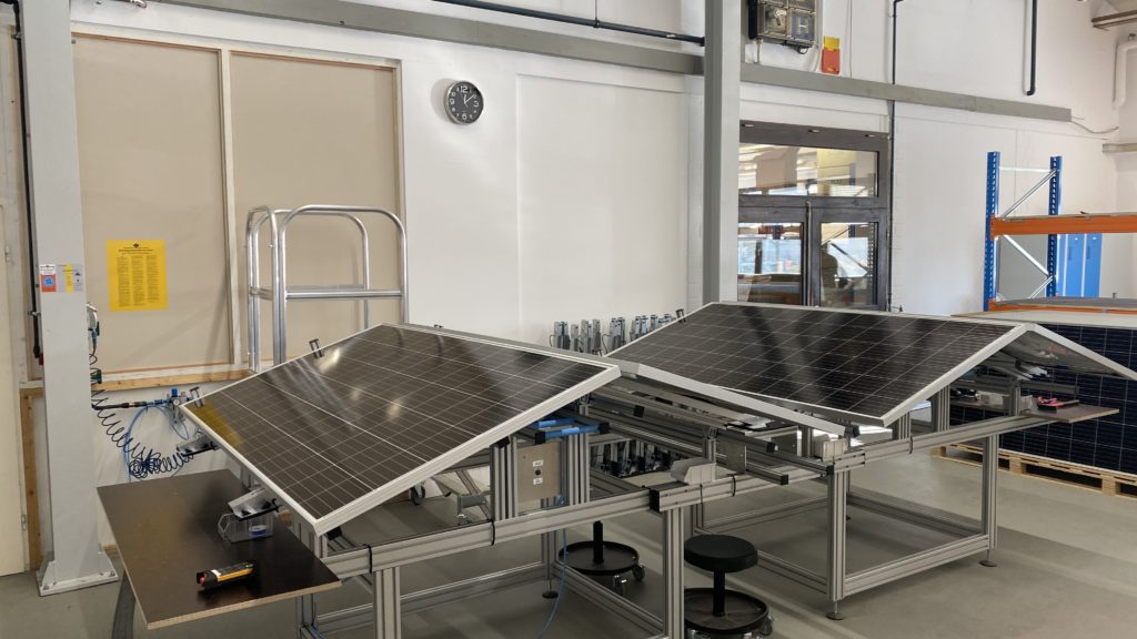 Photovoltaik-Innovation von Kopp: Faltbares Solarsystem SmartFlex revolutioniert den Energiemarkt