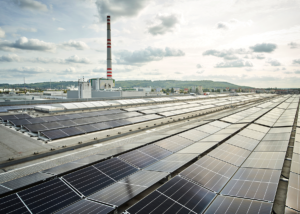Skoda Auto: Neue Photovoltaik-Dachanlage trägt zur klimaneutralen Produktion bei