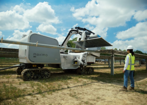 Amazon und AES mit dem KI-Roboter Maximo für die Solarmodule-Installation - Solarpark in der Hälfte der Zeit & Fachkräftemangel entgegenwirken