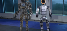 Der alte und neue humanoide Atlas Roboter von Boston Dynamics