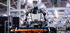 Mercedes-Benz tested Humanoid robots: Apollo from Apptronik supports in the Berlin plant in production and logistics