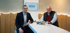 WEBER Screw Automated Screwing Systems GmbH - اليسار: المدير المالي مايكل بول / اليمين: الرئيس التنفيذي: فيليكس كلاينرت - الصورة: WEBER