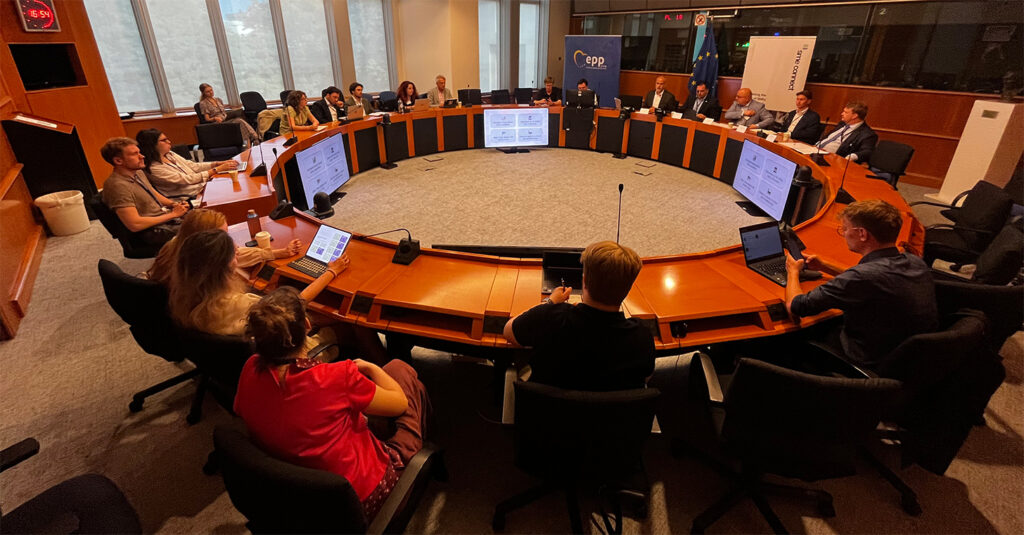 A 2026. június 22-i eseményt az SME Connect és a GLOBSEC közösen szervezte, Tomáš Zdechovský európai parlamenti képviselő védnöksége alatt