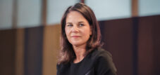 A ascensão meteórica de Annalena Baerbock: apadrinhamento ou talento? Candidata a chanceler, secretária-geral da ONU, professora
