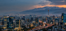 Einfach weiter so? Sanktionen und Inflation: Die wirtschaftlichen Folgen des US-Iran-Konflikts
